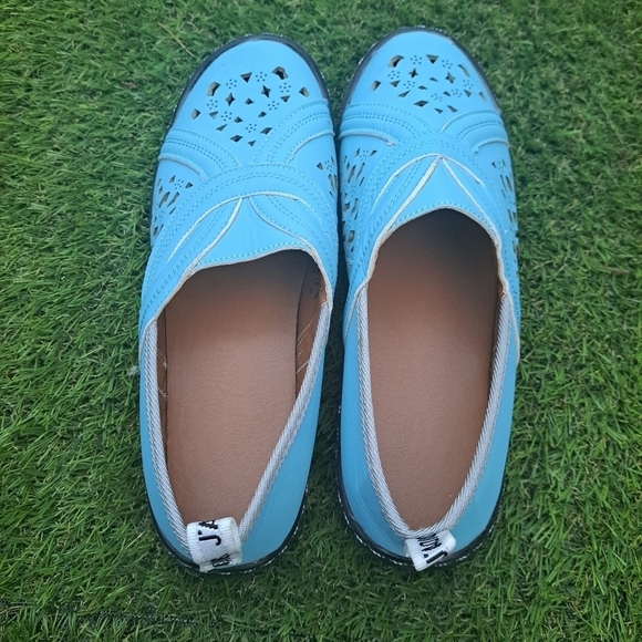 NEW J'Adior Baby Blue Slip On Flats Size 7.5 - Picture 4 of 9